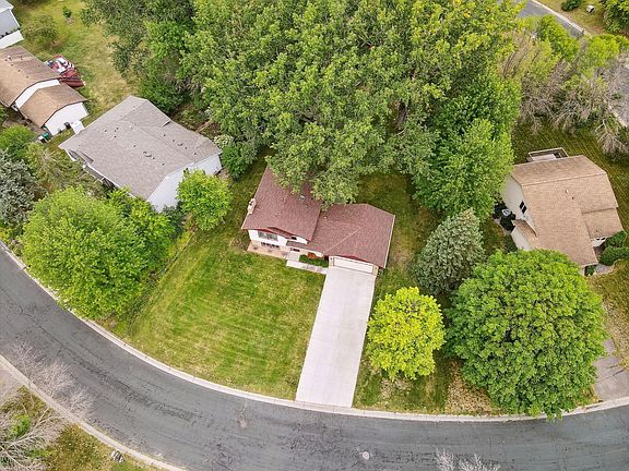 3rd image of 1539 Lois Dr