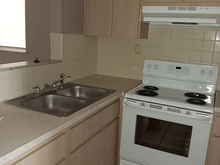 5351 Seahorse Dr — Photo 9