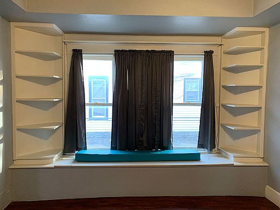 Bench seat w/ storage