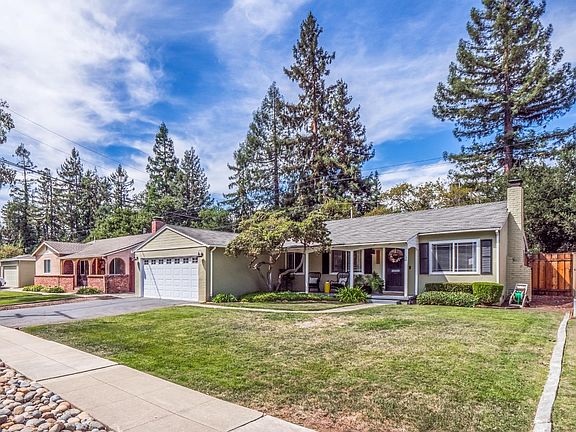 3rd image of 2089 Laurelei Ave