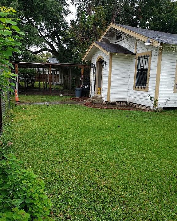 1st image of 413 W Humble St