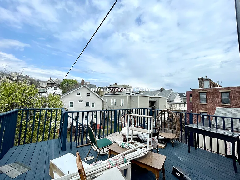 585 Somerville Ave #3B — Photo 12