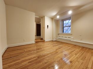4110 Spruce St APT 1C, Philadelphia, PA 19104