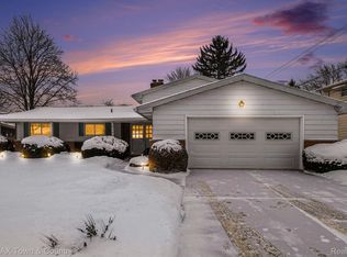 426 Bellewood Dr, Flushing, MI