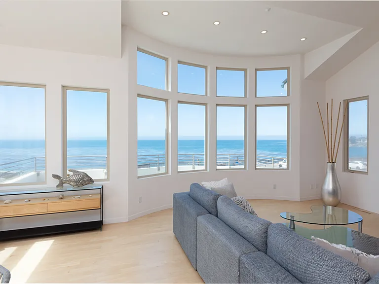W Cliff Dr — Photo 11