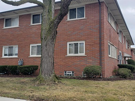 4th image of 16944 E Eleven Mile Rd C5-unit 1