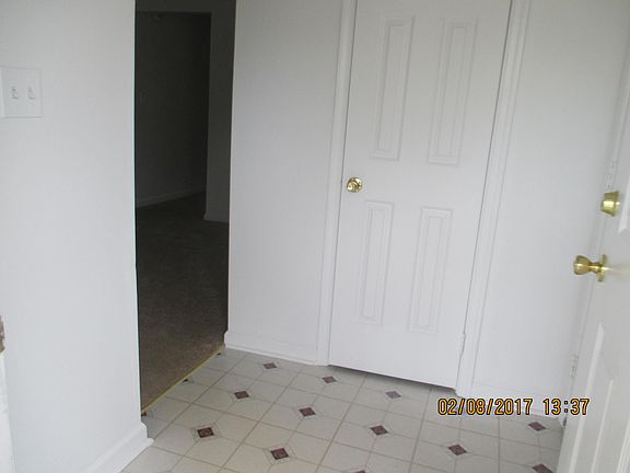 3rd image of 1812 Rainbow Ct