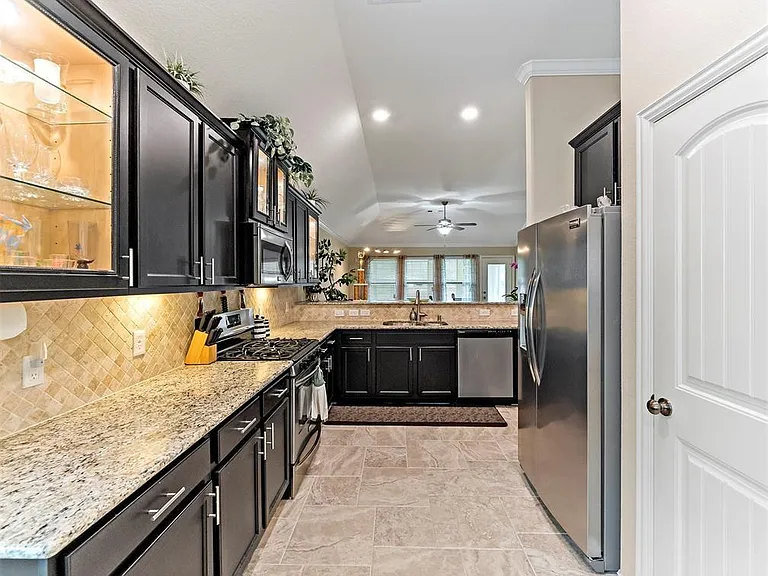 6915 Astrapia Bay Xing — Photo 9