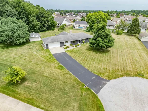 8811 Nicole Dr, Fort Wayne, IN 46806