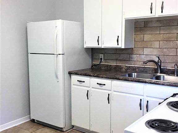 3rd image of 5820 Nashville Ave
