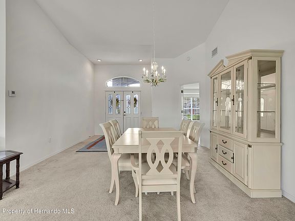 4th image of 11203 Sun Tree Rd