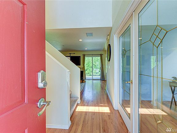 3rd image of 5711 69th St NE