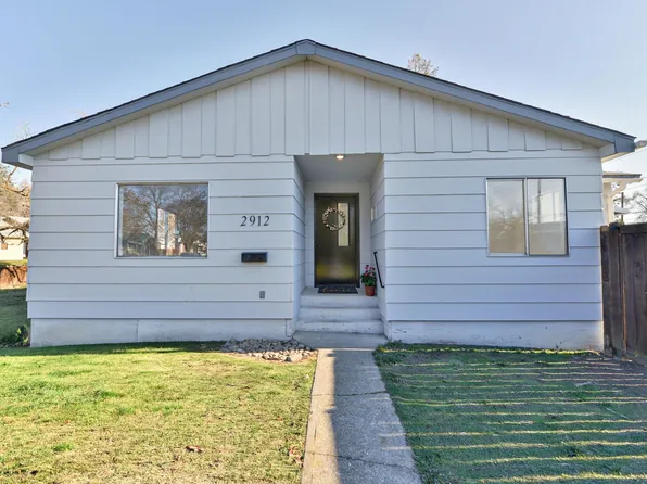 2912 N Hemlock St, Spokane, WA 99205