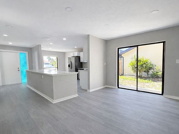 3rd image of 7377 Constitution Cir