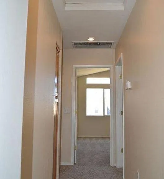 1627 Venice Cir — Photo 13