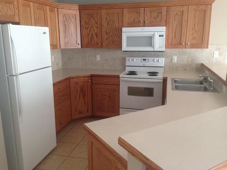 15625 Cedar St #15625 — Photo 3