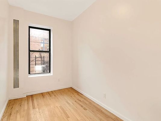 3rd image of 235 W 12th St APT 5