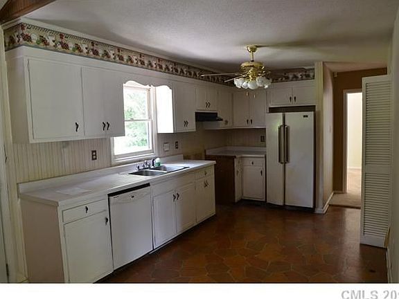 3rd image of 1749 Fern Forest Dr