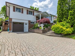 959 Golfview Rd, Peterborough, ON K9J 7W2