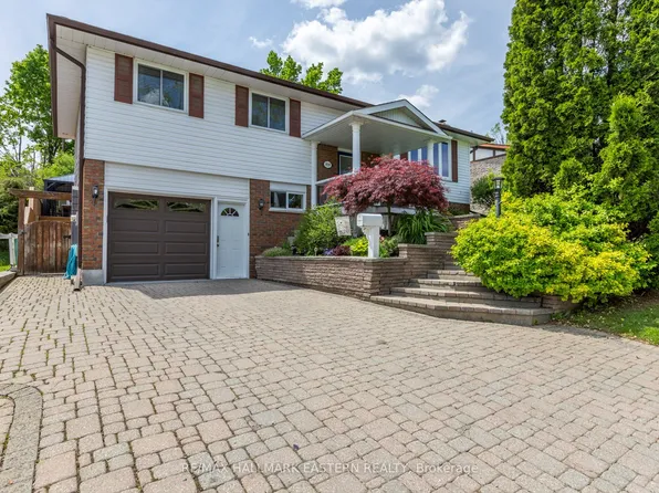 959 Golfview Rd, Peterborough, ON K9J 7W2