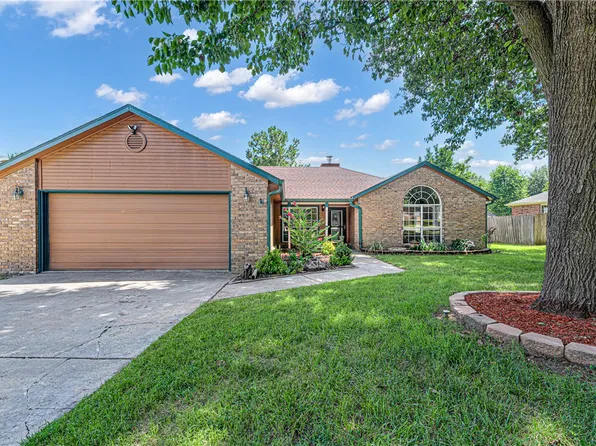 3281 W Gypsum Dr, Fayetteville, AR 72704