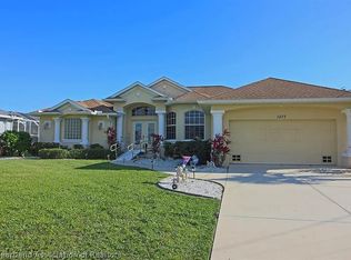 1077 Rotonda Cir, Rotonda West, FL 33947