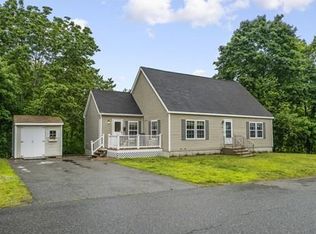 44 Meadowbrook Rd, Hudson, MA 01749