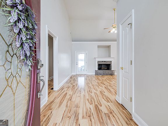 5th image of 124 Tolliver Ln