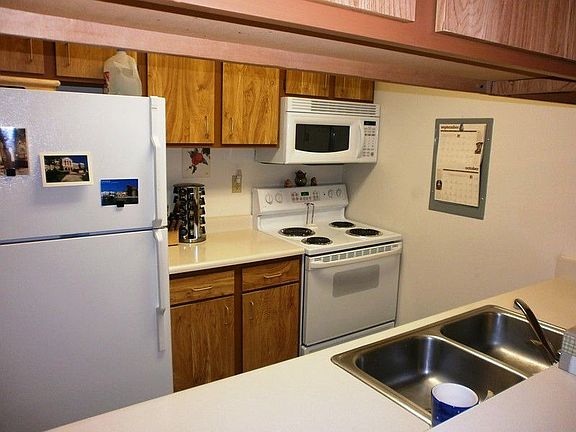 4th image of 5337 Brody Dr Unit 204
