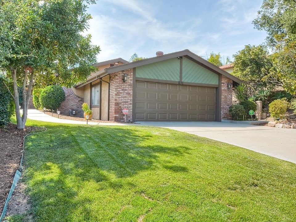 1st image of 831 Cypress Dr