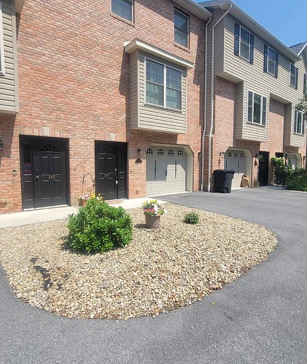 1st image of 157 Sylvan Crest Dr