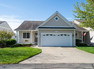 11484 N Lake Dr, Holland, MI 49424
