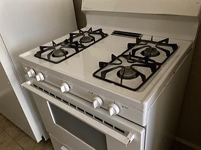 3rd image of 1440 N Hunter St #204