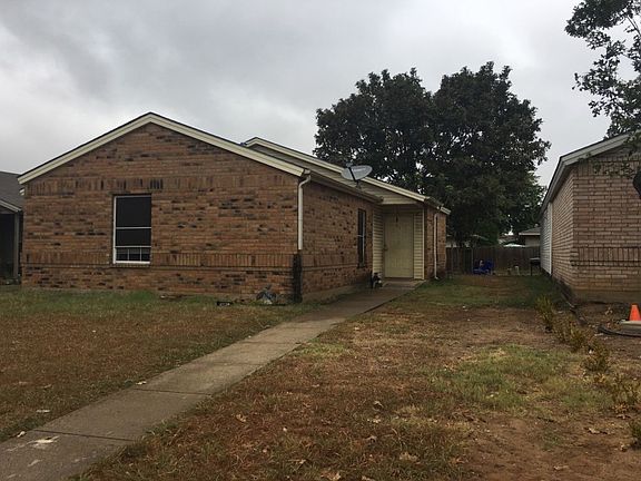 2nd image of 10219 Carolina Oaks Dr