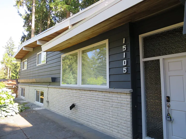 15105 SE 20th St — Photo 2