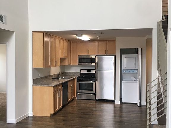 4th image of 6816 Independence Ave APT 306