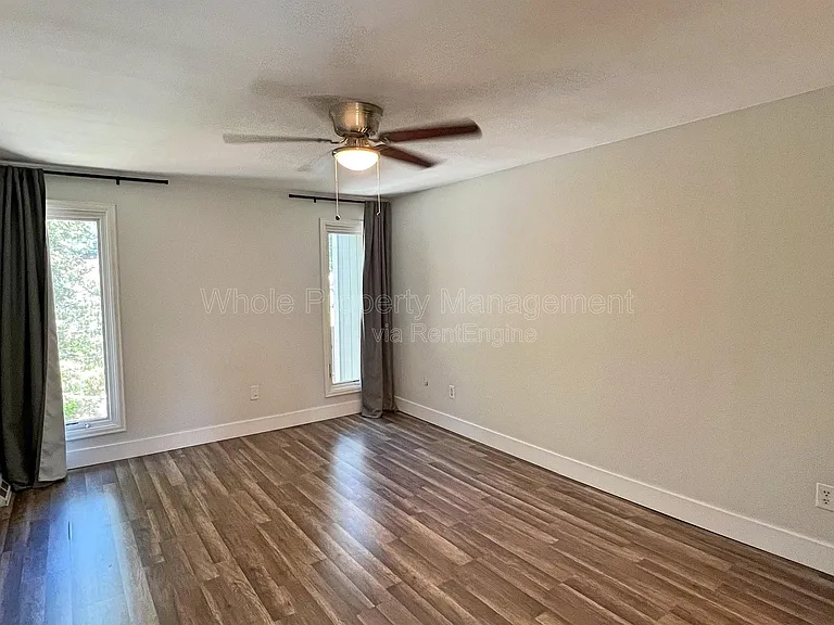 3032 S Macon Cir — Photo 18