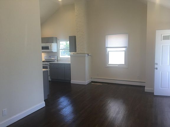 4th image of 82 Kuhl Ave