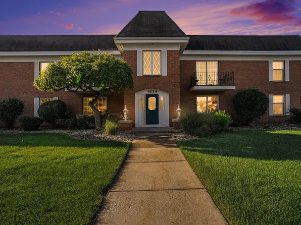 1638 Camellia Dr APT 1A, Munster, IN 46321