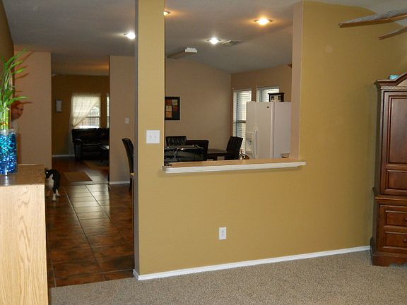 5th image of 705 Kentucky Derby Ln