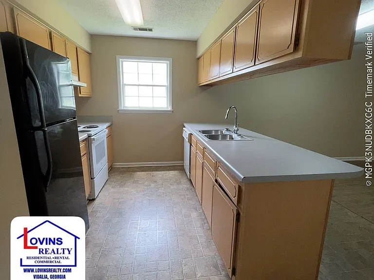 713 Aimwell Rd — Photo 2