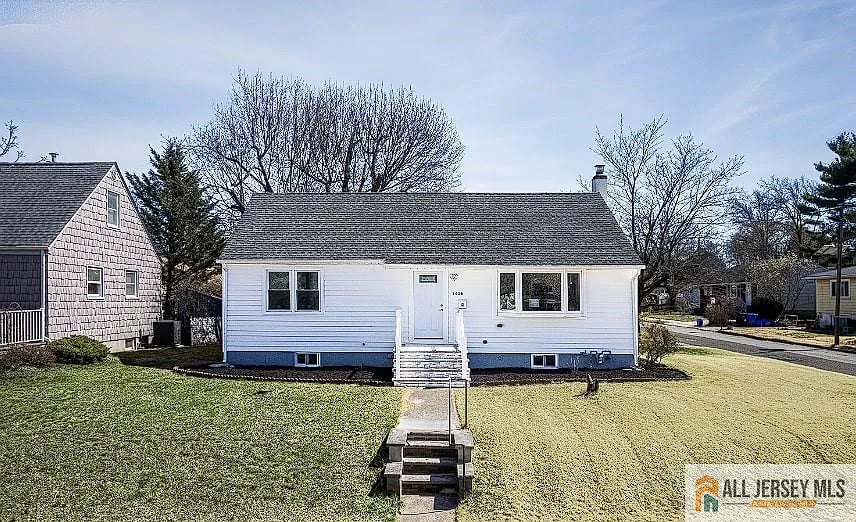 1616 Central Ave photo 1