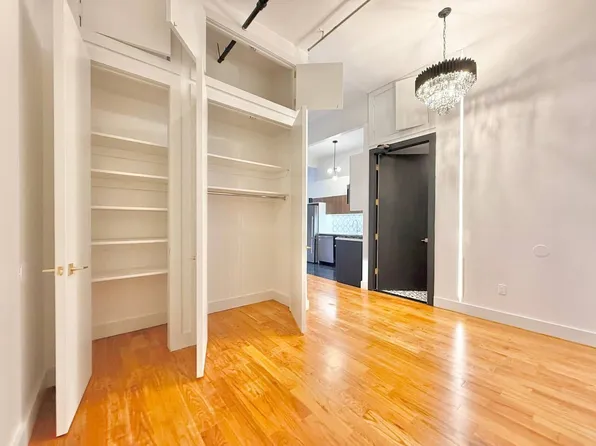 255 Mc Kibbin Street image 6 of 9