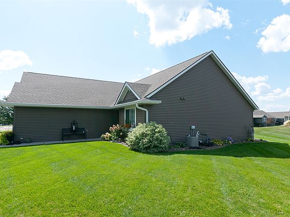 3rd image of 2902 Moon Lake Drive
