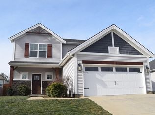 7102 Oakpark Dr, Newburgh, IN 47630