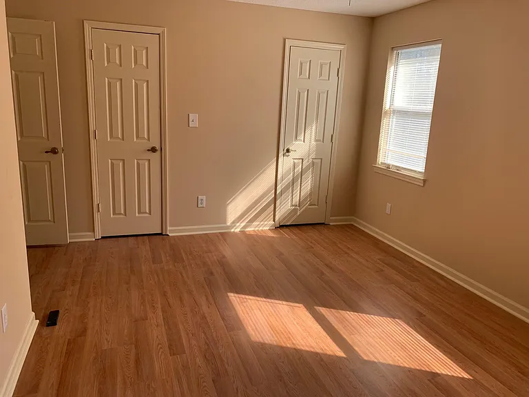 9634 Williamsburg Dr — Photo 5