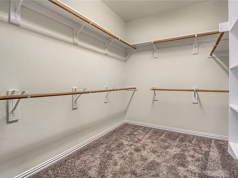 2813 Waterson St — Photo 20