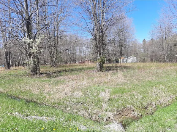 Quincy Ln, Linesville, PA 16424