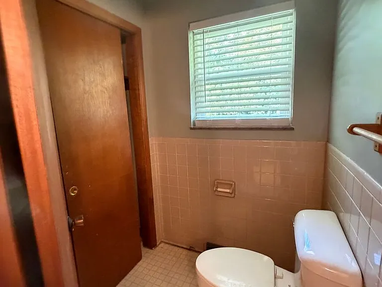 942 Margaret Dr — Photo 40