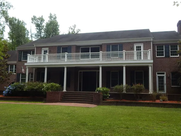 513 Calumet St, Chesapeake, VA 23322